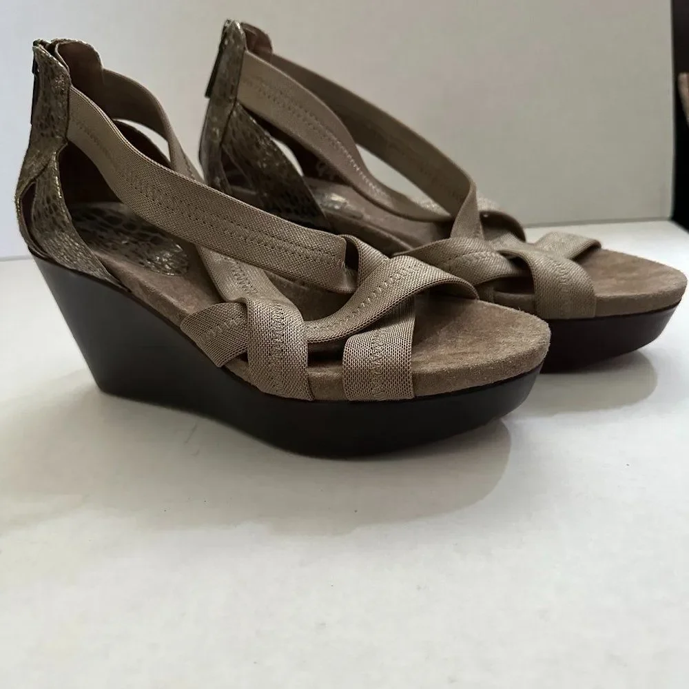Donald J Pliner Jilli Canvas Wedge Sandal Bronze Open-toe design/comfort. Sz 9.5